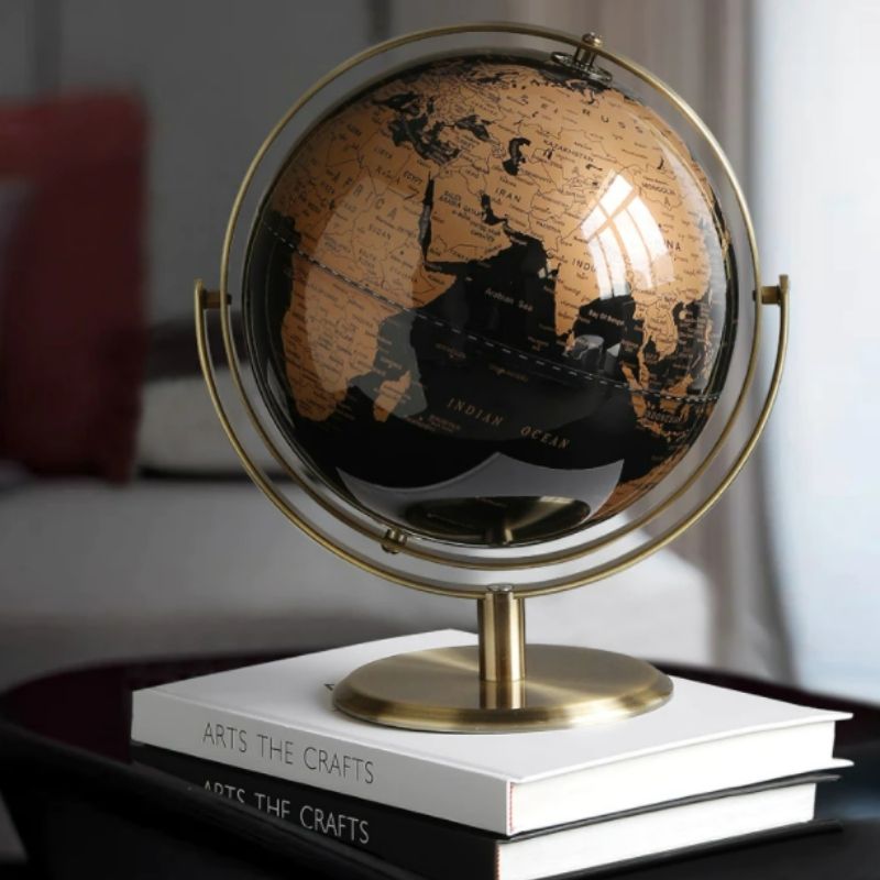 Globe géographique style steampunk