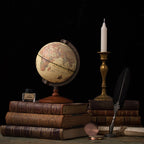 Globe terrestre de style ancien en bois