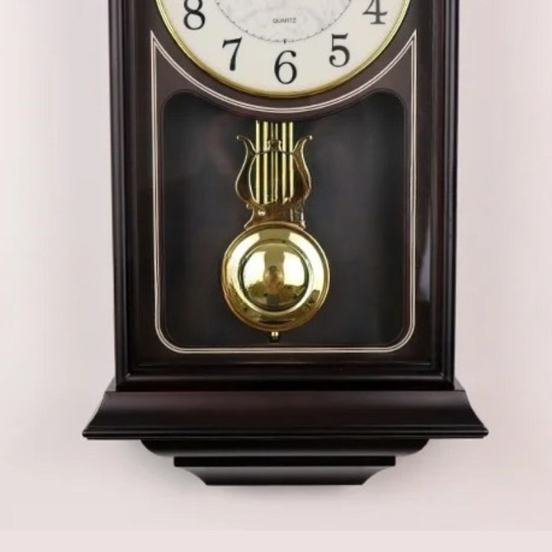 Horloge à pendule au style steampunk vintage