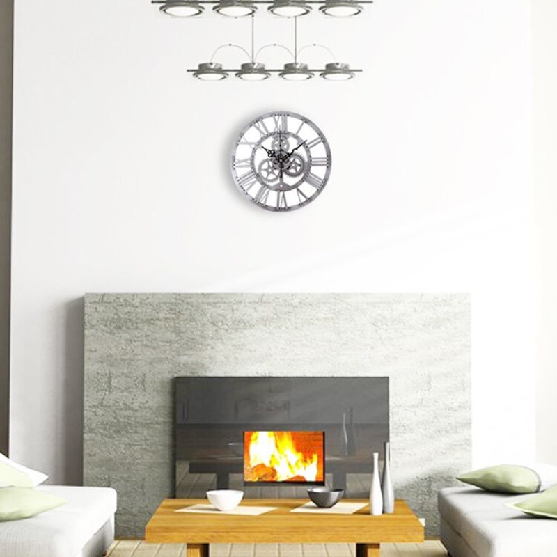Horloge de couleur grise style steampunk vintage