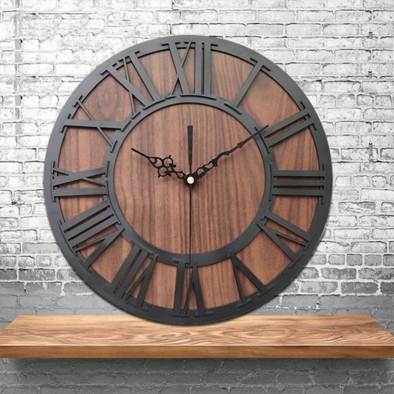 Horloge en bois au style industriel steampunk