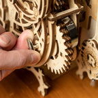 Horloge en bois en forme de hibou