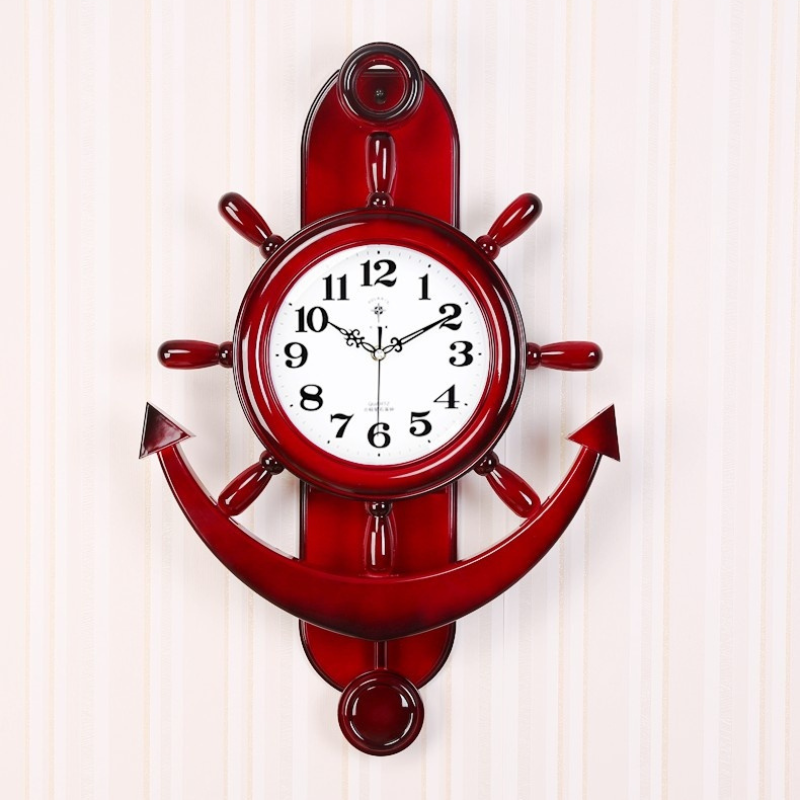 Horloge en gouvernail d’inspiration steampunk