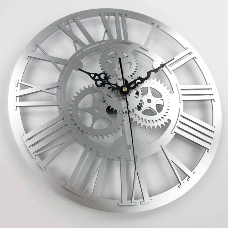 Horloge grise au design steampunk vintage