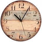 Horloge murale en bois au style vintage