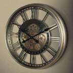 Horloge rétro steampunk au mécanisme apparent