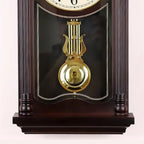 Horloge rétro steampunk avec balancier