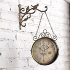 Horloge steampunk de gare à double face
