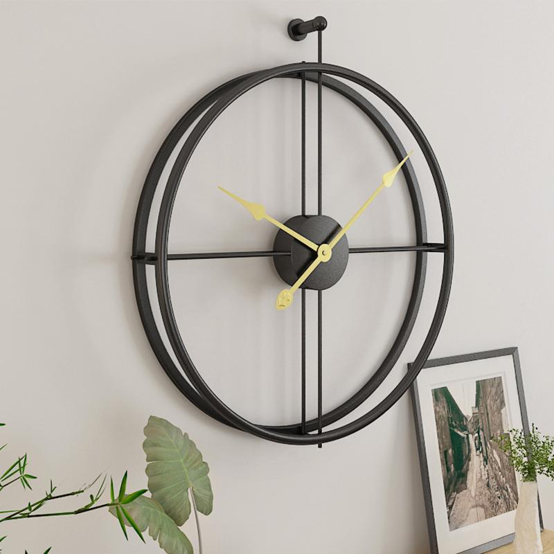 Horloge steampunk murale au style minimaliste