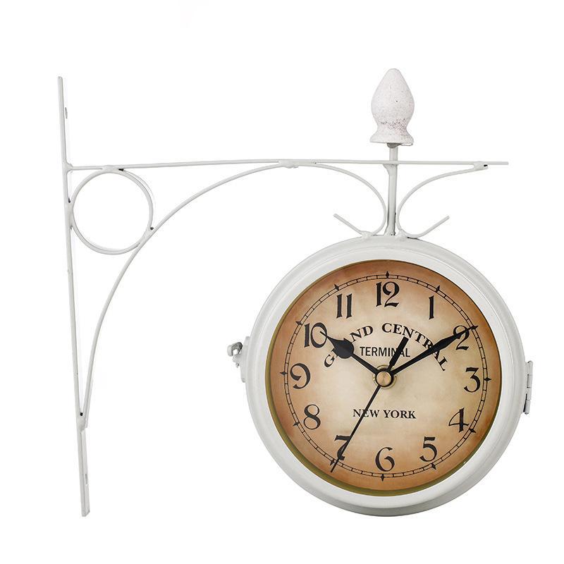 Horloge style gare et steampunk