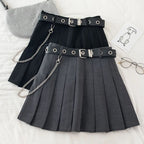Jupe femme dans un esprit punk