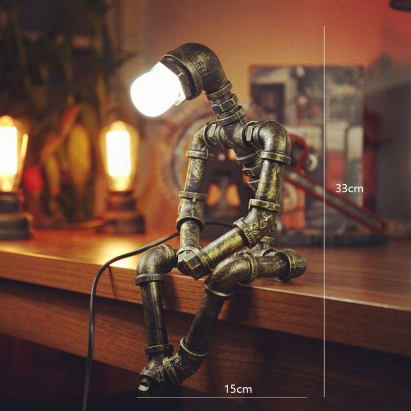 Lampe robot dans l’esprit steampunk