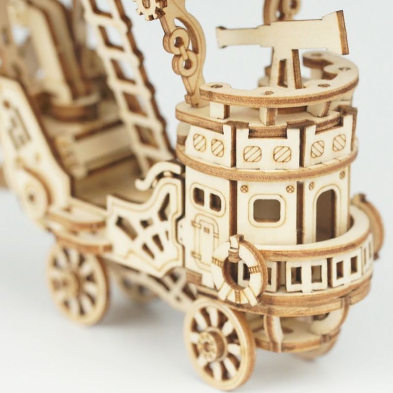 Maquette steampunk représentant un dirigeable Zeppelin