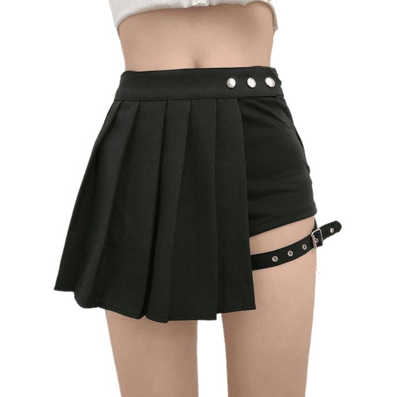 Mini-jupe esprit gothique