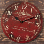 Modèle d’horloge rouge steampunk vintage