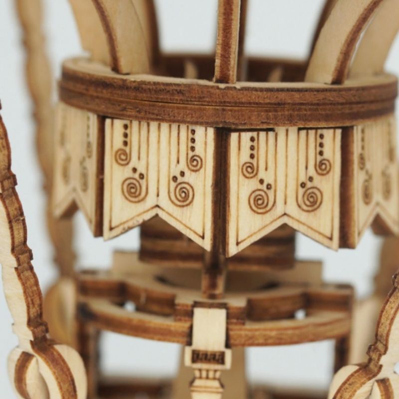 Modèle réduit en bois de montgolfière steampunk