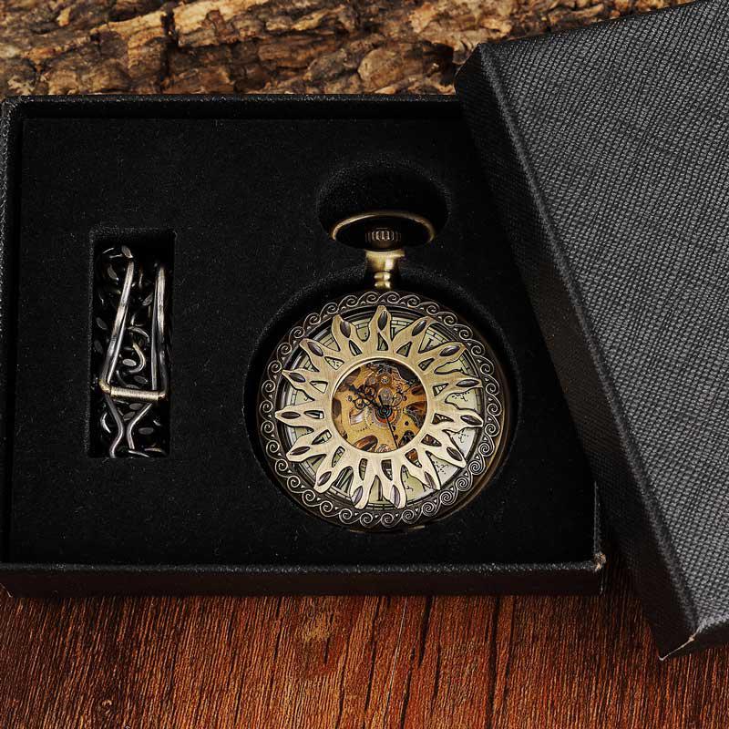 Montre à gousset au design steampunk solaire