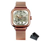 Montre à mécanisme exposé au style steampunk