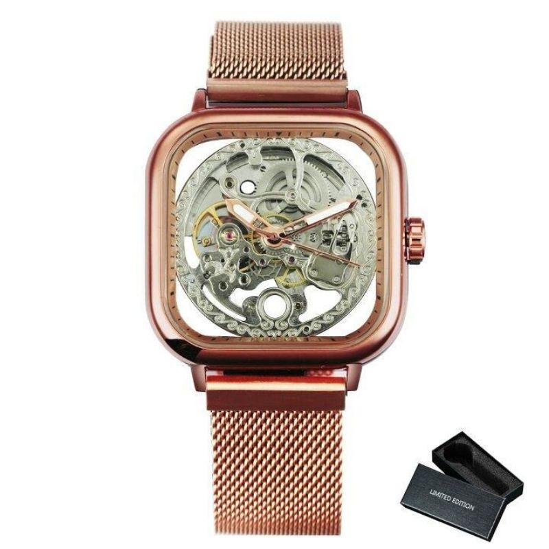 Montre à mécanisme exposé au style steampunk