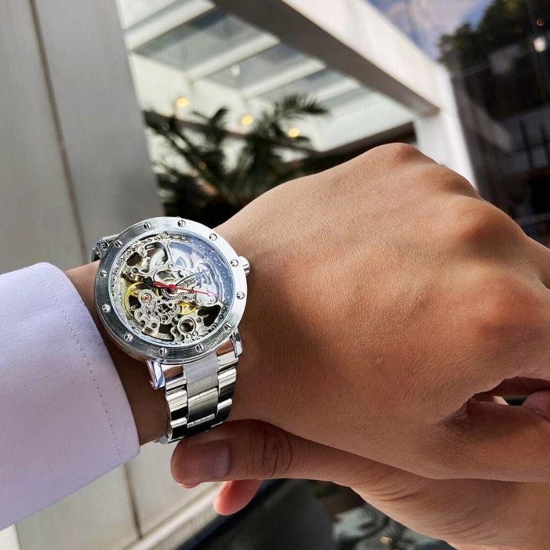 Montre à mouvement automatique squelette pour homme