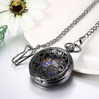 Montre de poche ornée d’engrenages