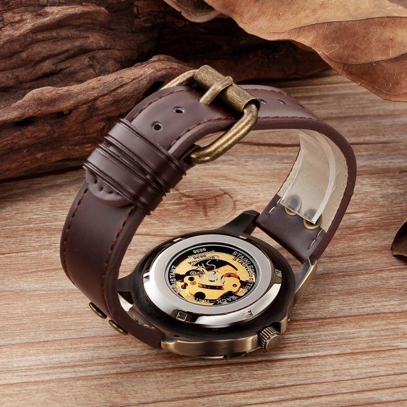 Montre d’inspiration steampunk à rouage