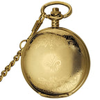 Montre dorée de style steampunk