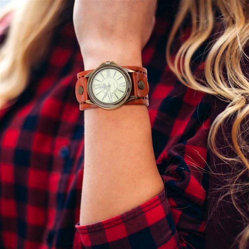 Montre femme au style rétro