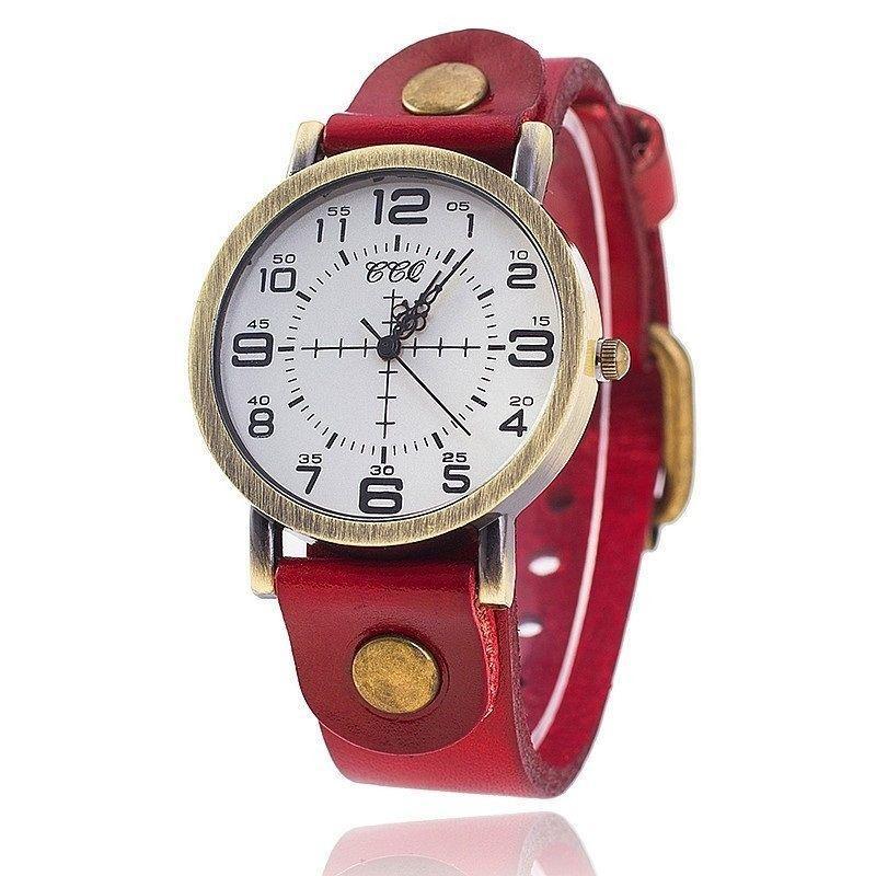Montre femme dotée d’un bracelet style steampunk