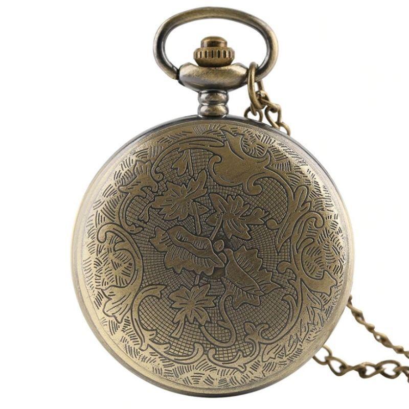 Montre fleurie de style steampunk