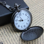 Montre gousset dotée d’un cadran noir