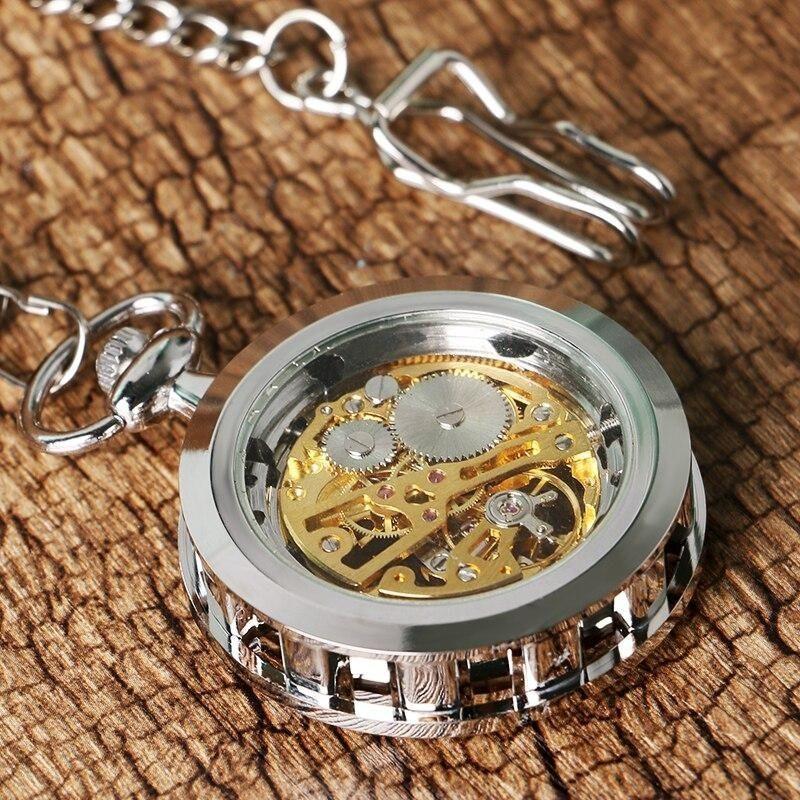 Montre gousset dotée d’un mécanisme apparent