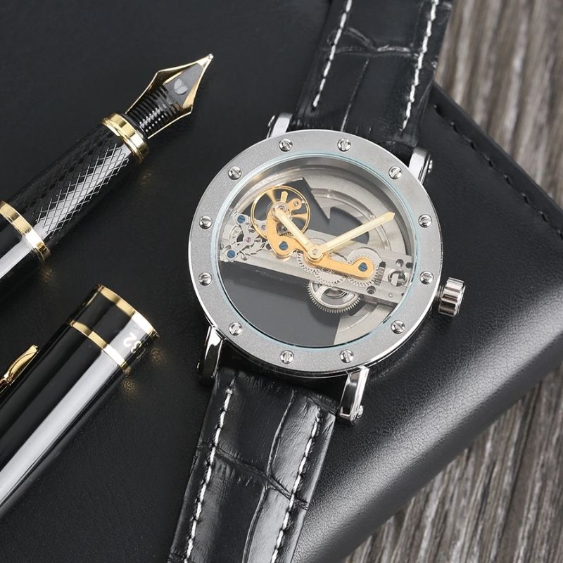 Montre homme à mouvement squelette transparent