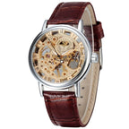 Montre homme dotée d'un mouvement squelette