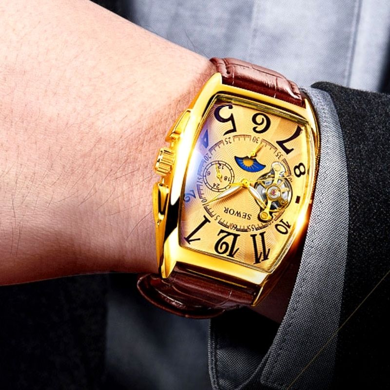 Montre homme vintage de forme rectangulaire