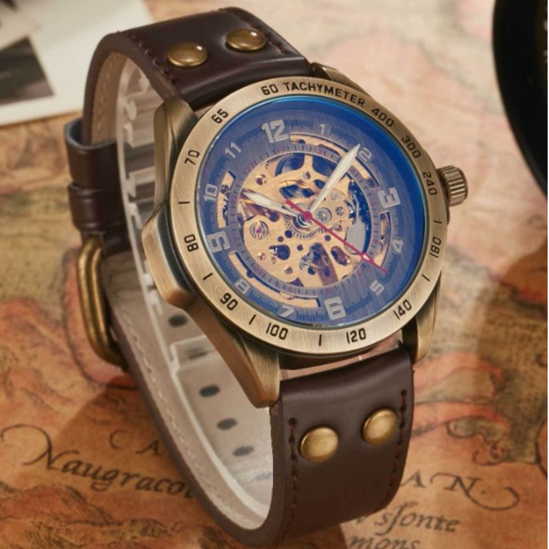 Montre masculine au mécanisme apparent
