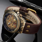 Montre squelette de style steampunk