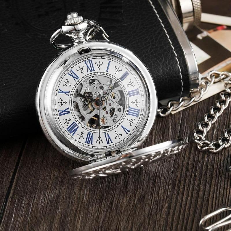 Montre steampunk à gousset ornée d’un soleil