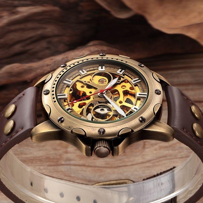 Montre steampunk avec engrenage