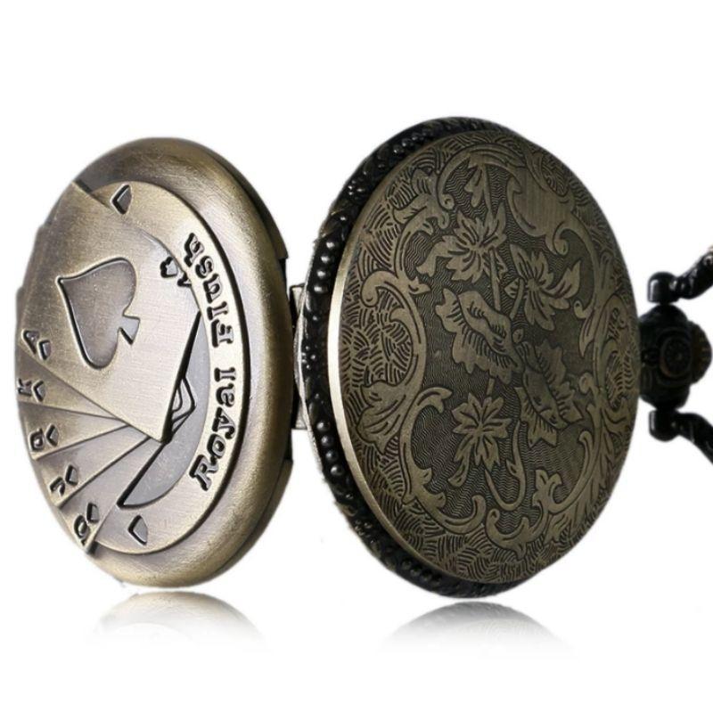 Montre steampunk de poche inspirée du poker
