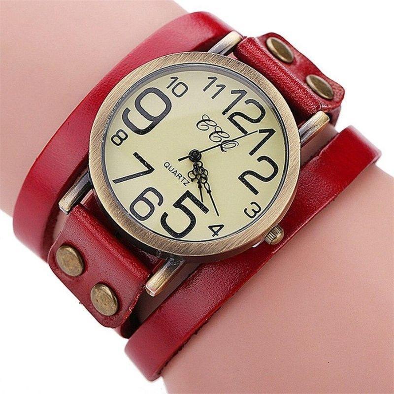 Montre steampunk dotée d’un bracelet à trois tours