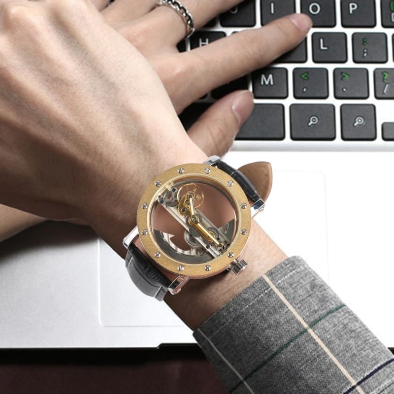 Montre transparente pour homme de style squelette
