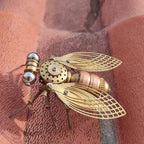 Mouche métallique de style steampunk