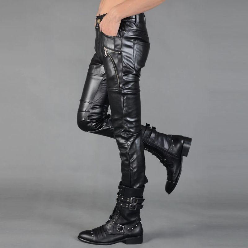 Pantalon en matière simili punk
