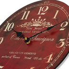 Pendule rouge au design steampunk vintage