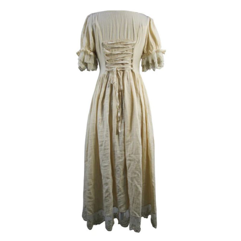 Robe d’inspiration victorienne couleur blanc cassé