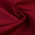 Robe rétro rouge de style vintage