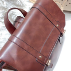 Sac à dos vintage féminin conçu en PU