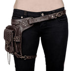 Sacoche steampunk portée à la cuisse