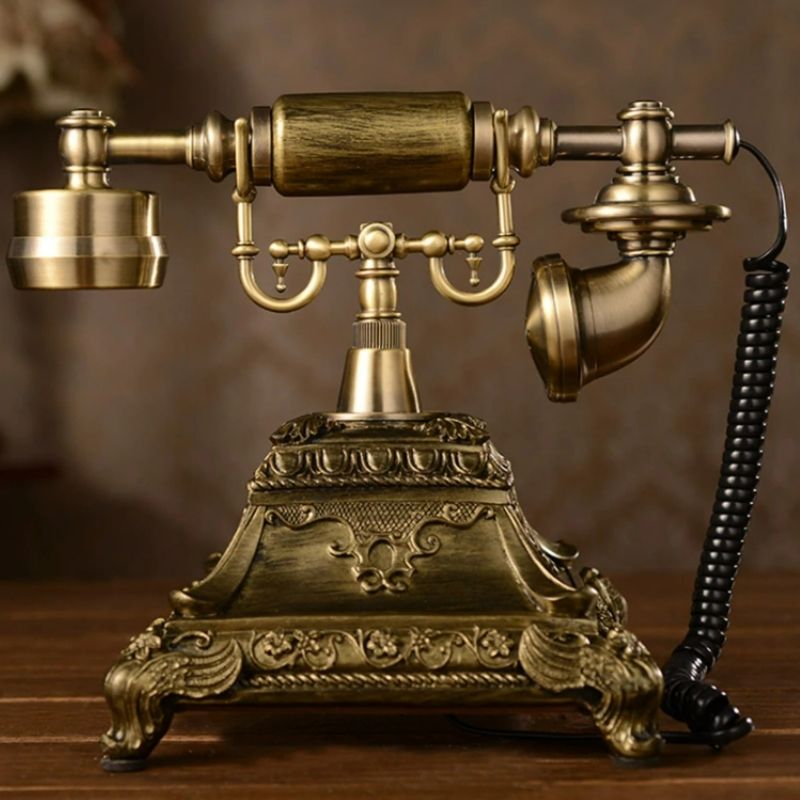 Téléphone dans l’esprit steampunk